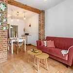 Strandnahes Apartment Inmitten Der Altstadt Mit Mediterranem Garten - Nur 150 Meter Zum Meer