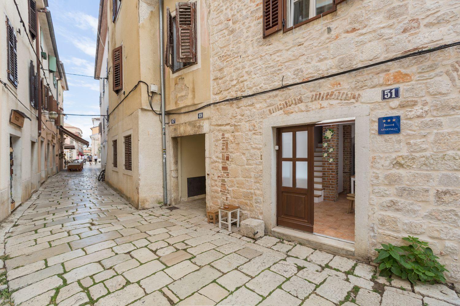 Apartment Strandnahes Inmitten Der Altstadt Mit Mediterranem Garten - Nur 150 Meter Zum Porec